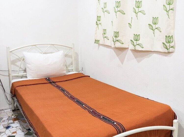 Siesta Fiesta Hotel & Hostel