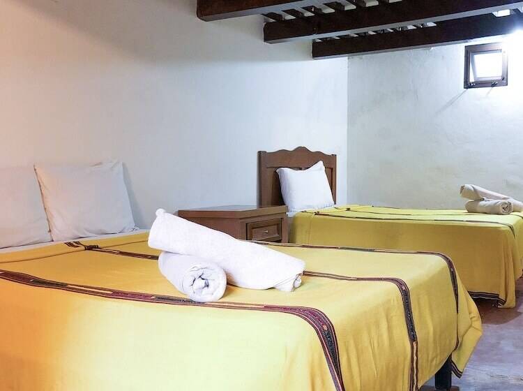 Siesta Fiesta Hotel & Hostel