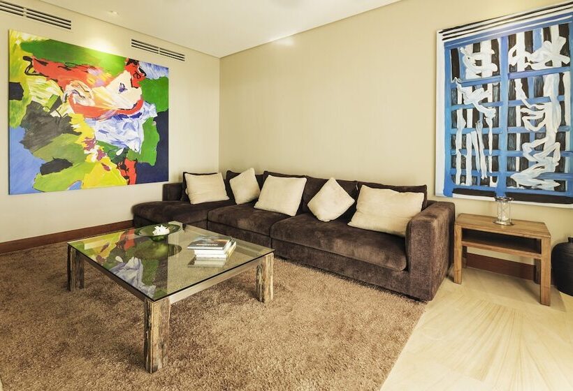 Under The Stars Luxury Apartments