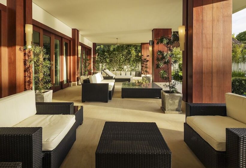 Under The Stars Luxury Apartments