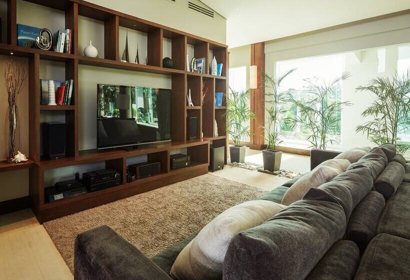 Under The Stars Luxury Apartments