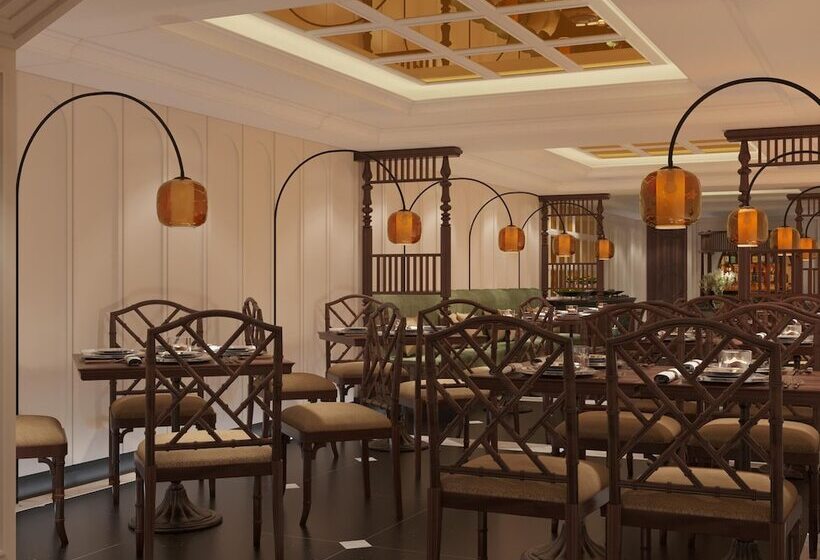 Victor Metropolis Hotel & Rooftop Bar