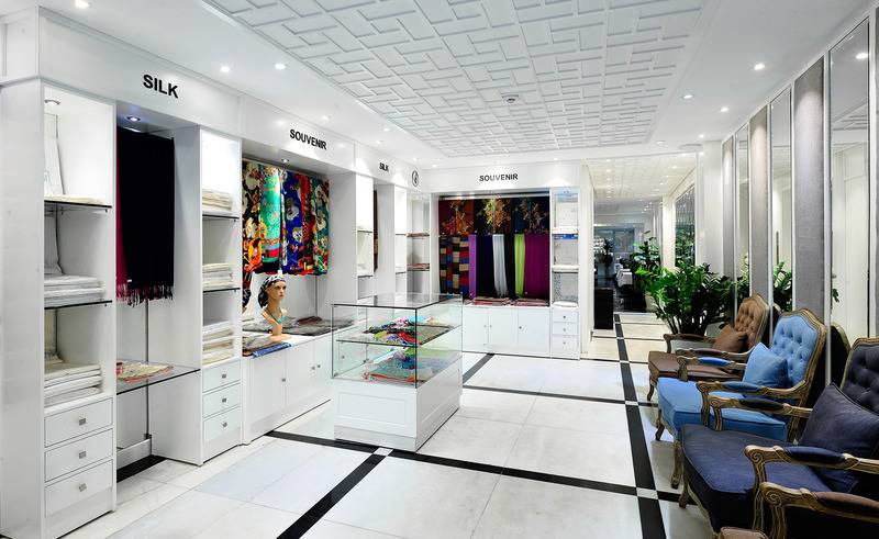 Victor Metropolis Hotel & Rooftop Bar