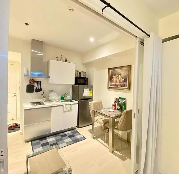 Azure Urban Residences By Lyn