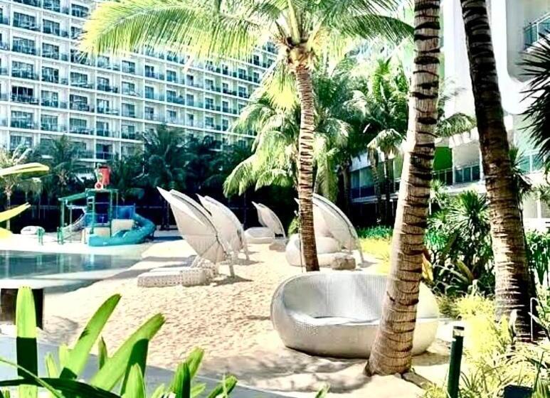 Azure Urban Residences By Lyn