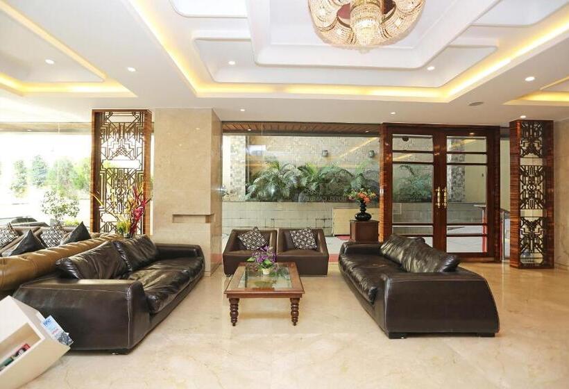 בית מלון כפרי Oyo 5561  Cambean