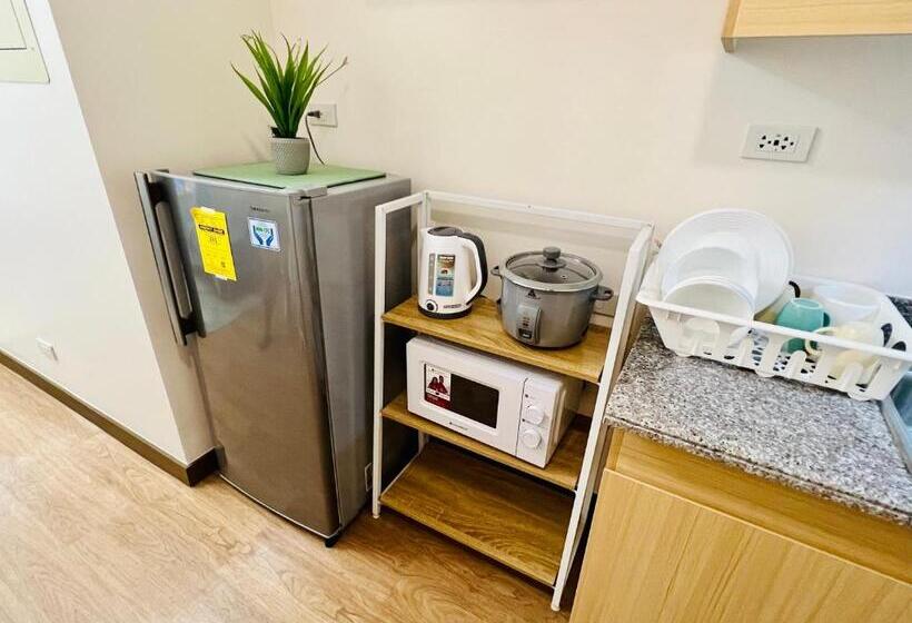 Infina Towers Project 4 Aurora Boulevard Quezon City