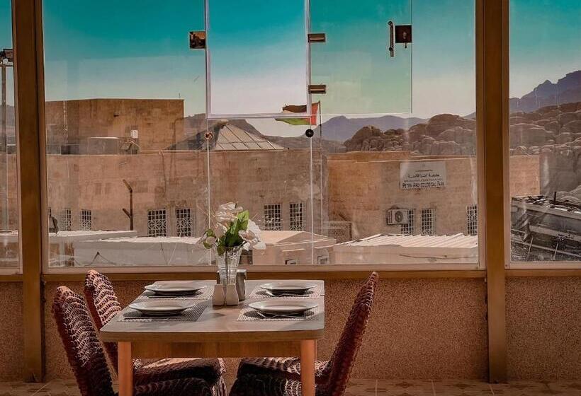 هتل Petra Jewel Luxury