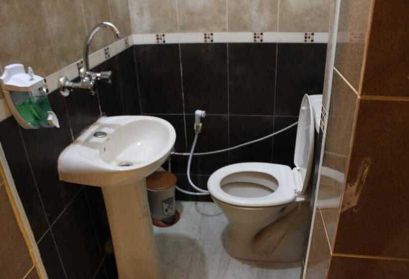 تختخواب و صبحانه Petra Rest Home