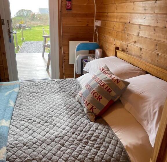 住宿加早餐  Sea And Mountain View Luxury Glamping Pods Heated