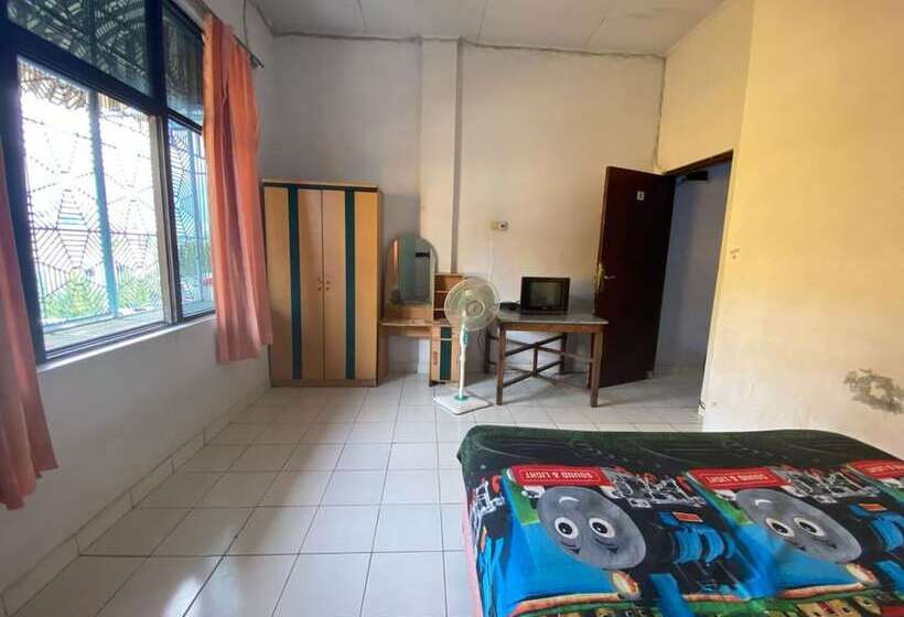 酒店 Bulusaraung Homestay Makassar