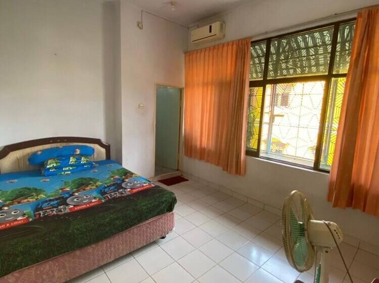 هتل Bulusaraung Homestay Makassar
