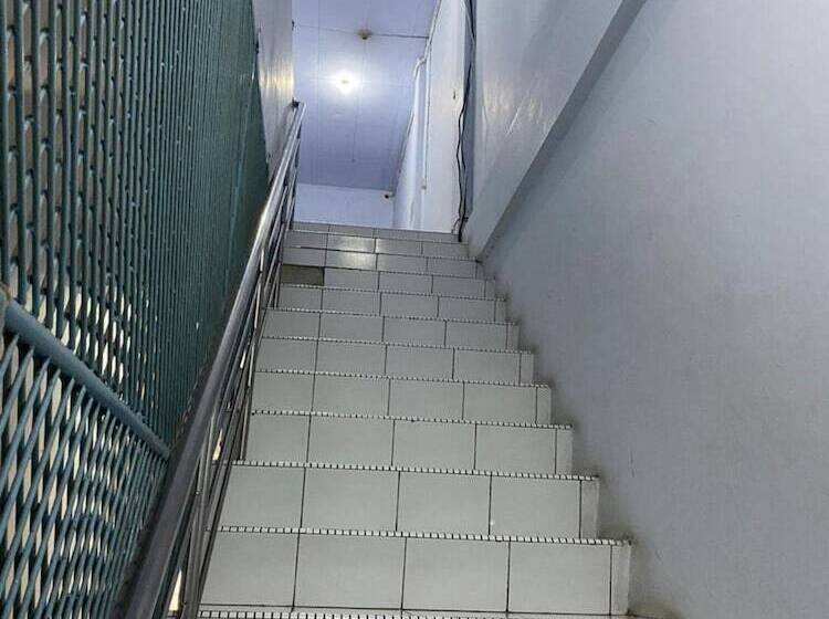 酒店 Bulusaraung Homestay Makassar