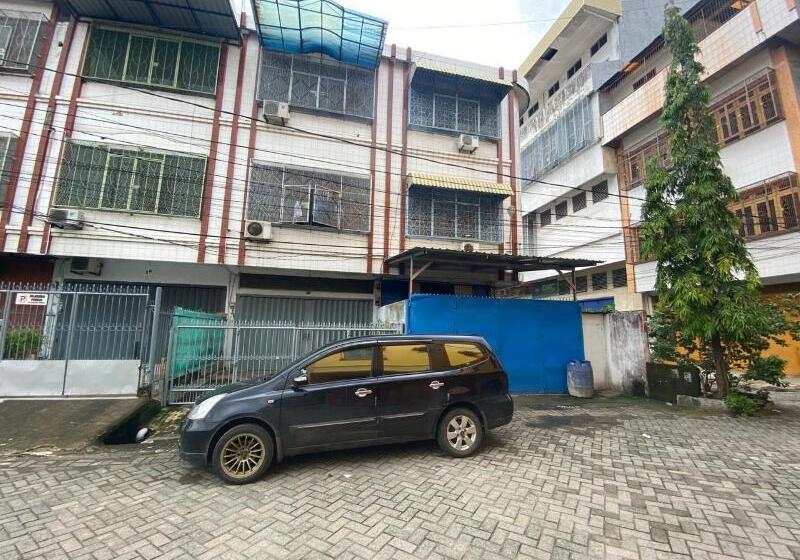 酒店 Bulusaraung Homestay Makassar