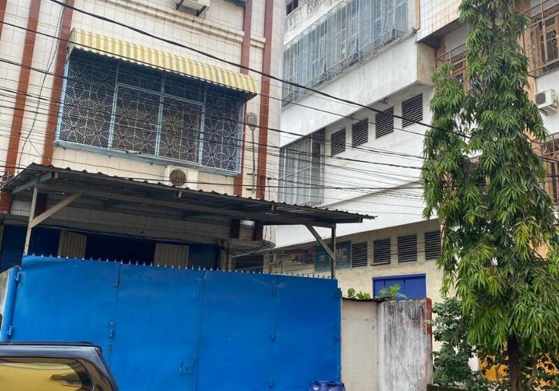 酒店 Bulusaraung Homestay Makassar