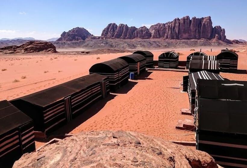 هتل Wadi Rum Caravan Camp