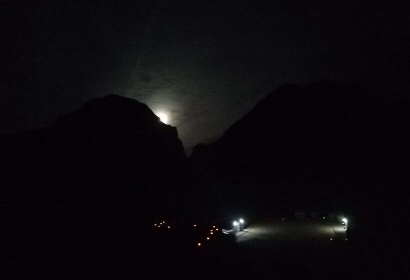 هتل Zarb Desert Camp