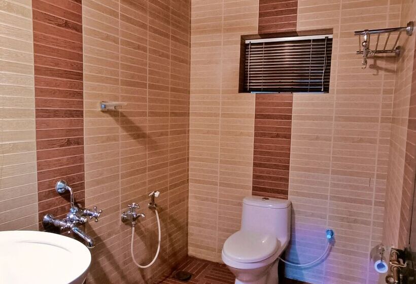 Adrak Mountain Mist Forest Resort