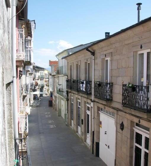 Albergue Los Blasones