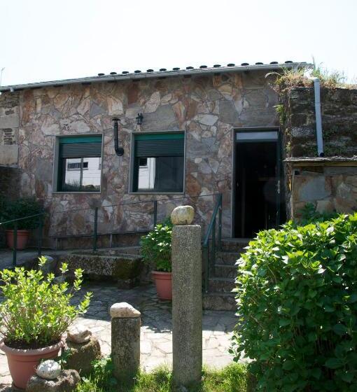 Albergue Los Blasones