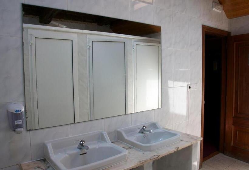 Albergue Los Blasones