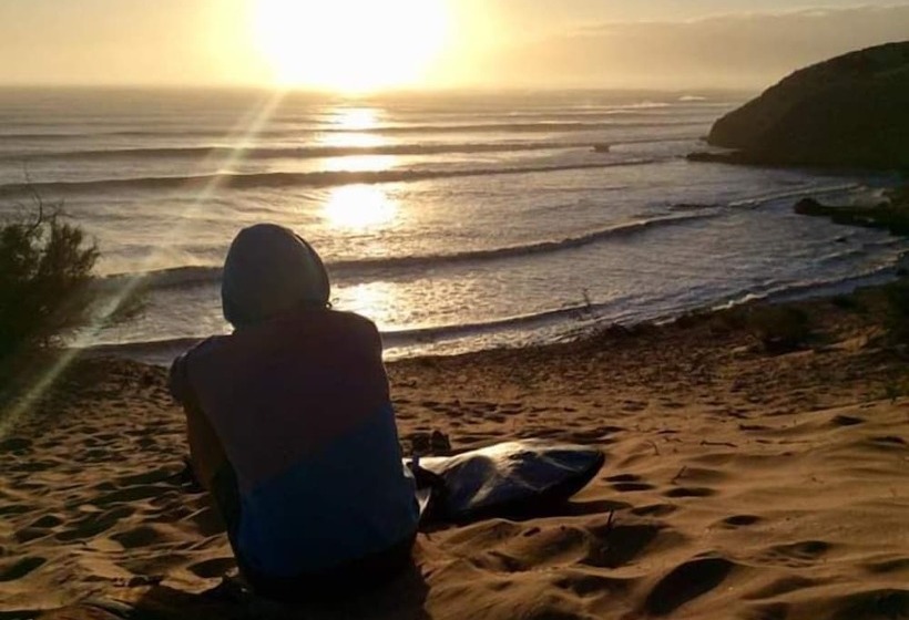 هاستل Surf House Lodge