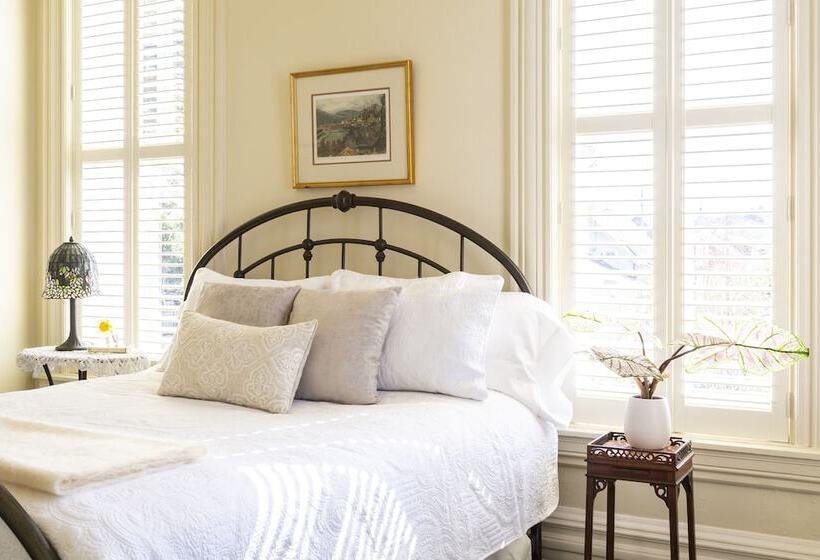 مبيت وإفطار Pinc Lady Mansion