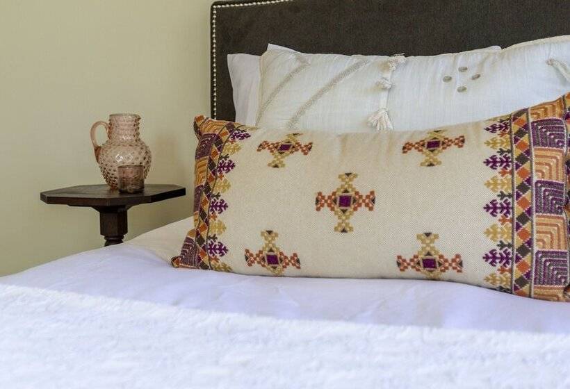 مبيت وإفطار Pinc Lady Mansion