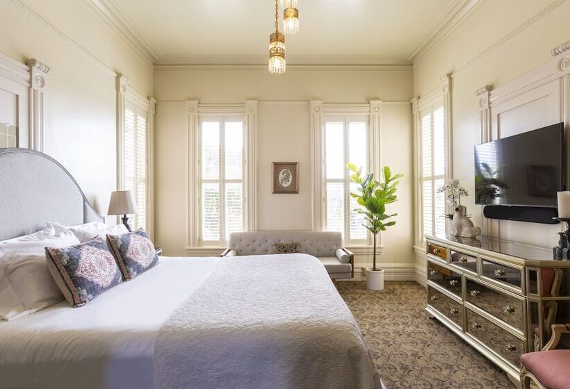 مبيت وإفطار Pinc Lady Mansion