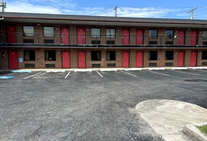 Budget Plaza Motel