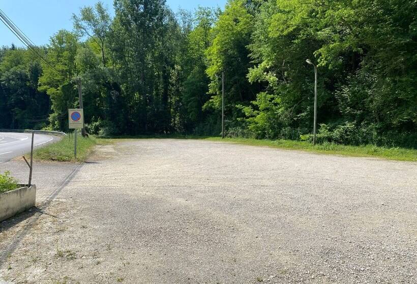 여관 1 Rte De Contrevoz