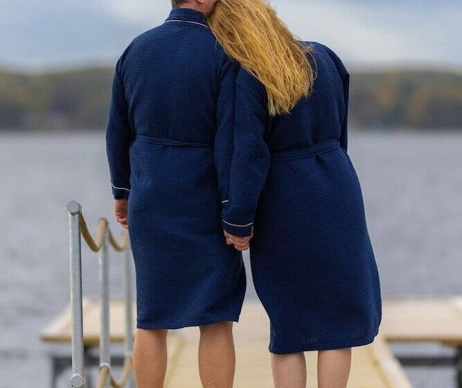 פונדק Hørby Færgekro