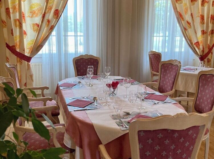 فندق De Champagne