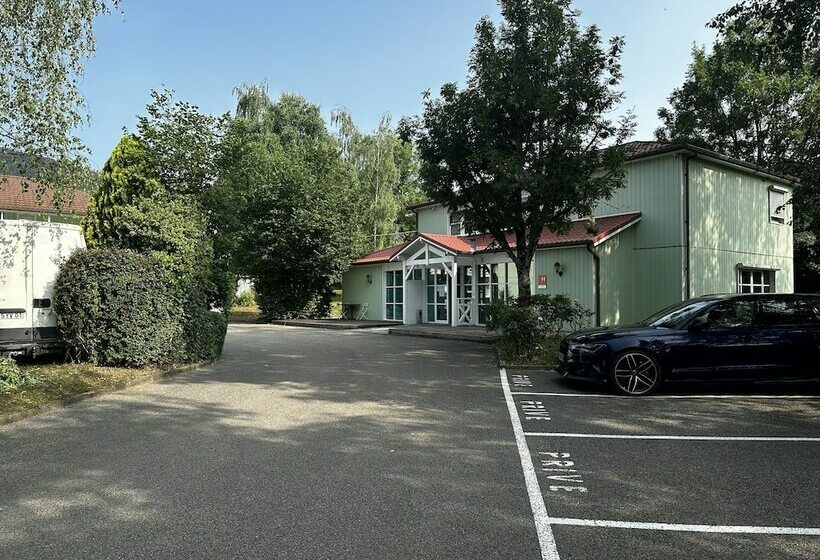 בית מלון כפרי Hôtel Gex