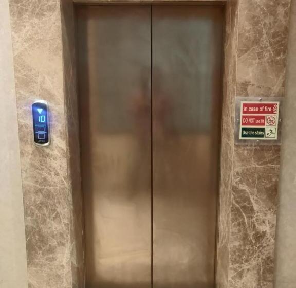 호텔 Adiva Residency Beacon, Grant Road,mumbai