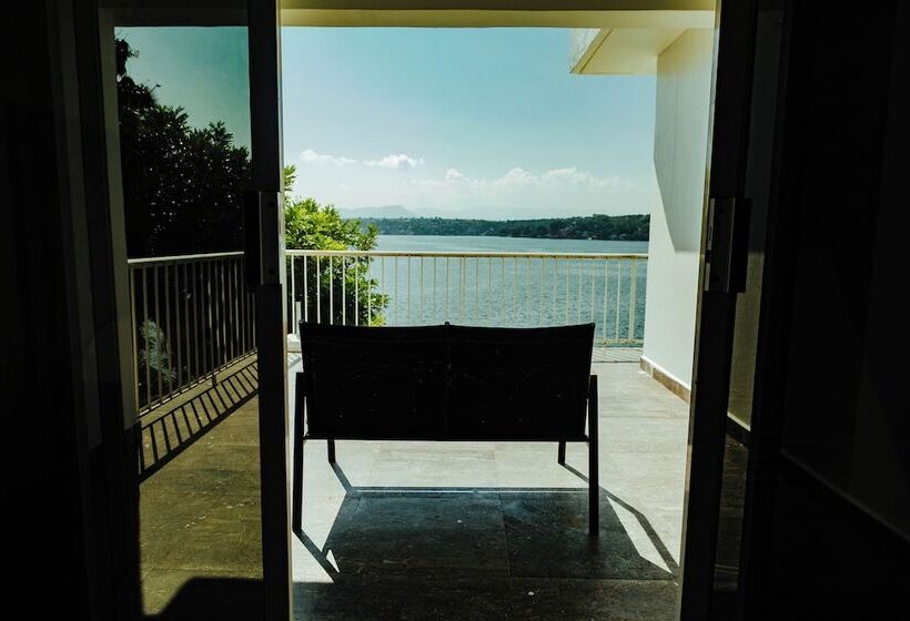 ホテル Bendito Náutico & Suites