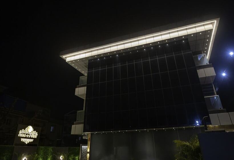 בית מלון כפרי Divan Clarks Inn Goa