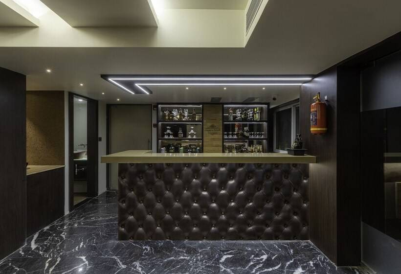 בית מלון כפרי Divan Clarks Inn Goa