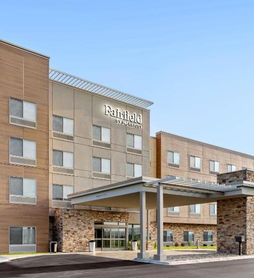 בית מלון כפרי Fairfield By Marriott Inn & Suites Baraboo