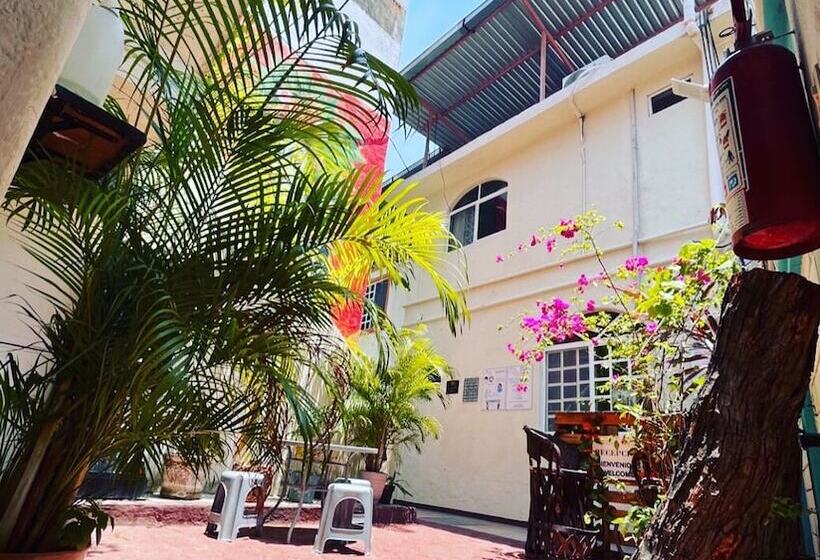 ホテル Familiar El Dorado