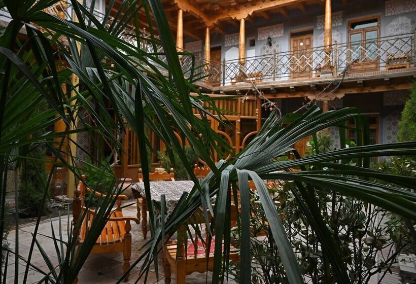 בית מלון כפרי Grand Nodirbek