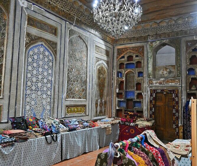 בית מלון כפרי Grand Nodirbek