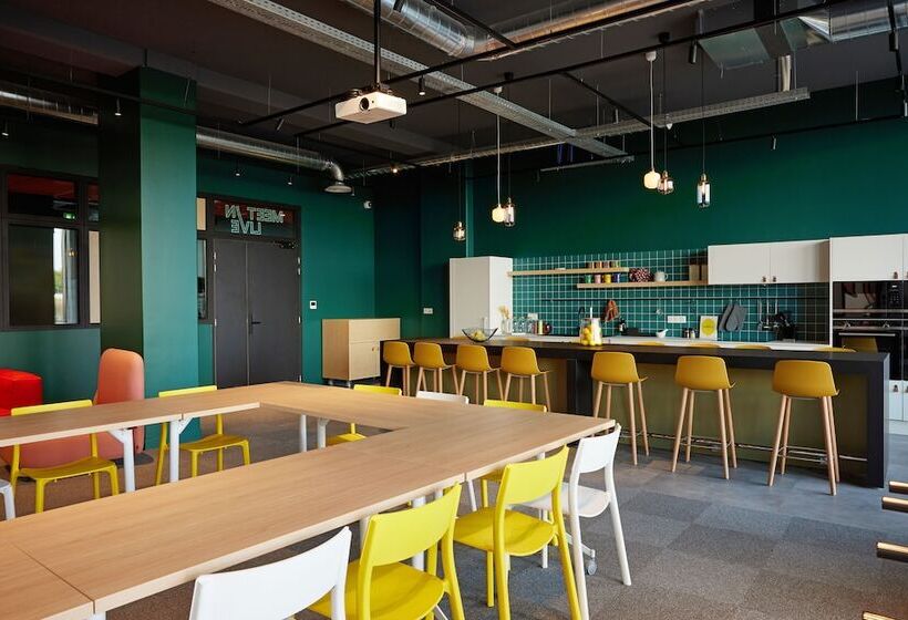 Отель Hife Toulouse Labège