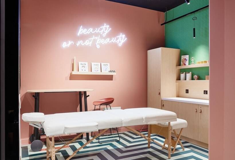 Отель Hife Toulouse Labège