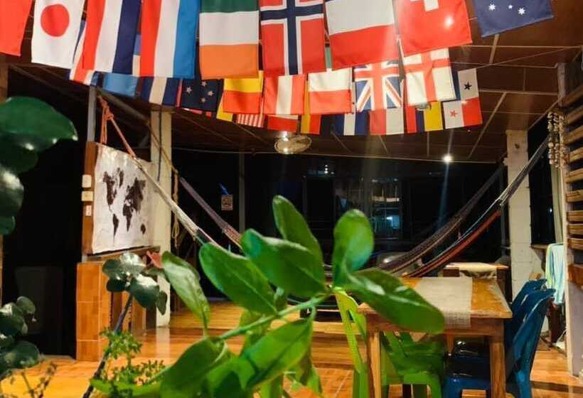 Отель Hostal Raices De Mi Pueblo