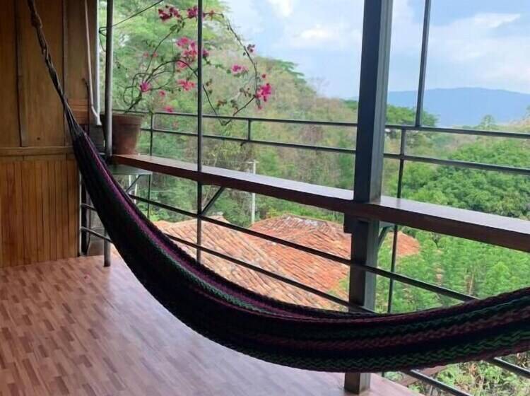 Отель Hostal Raices De Mi Pueblo