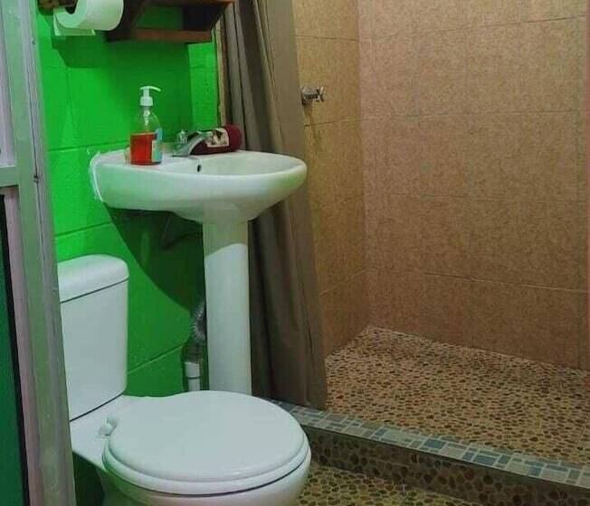 Отель Hostal Raices De Mi Pueblo