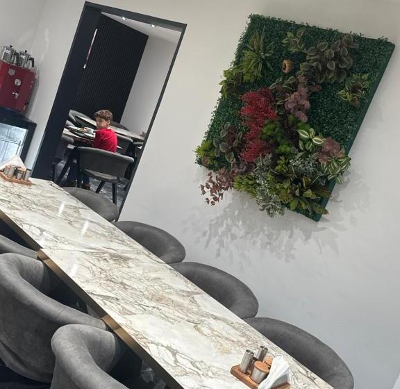 فندق Hôtel Gex