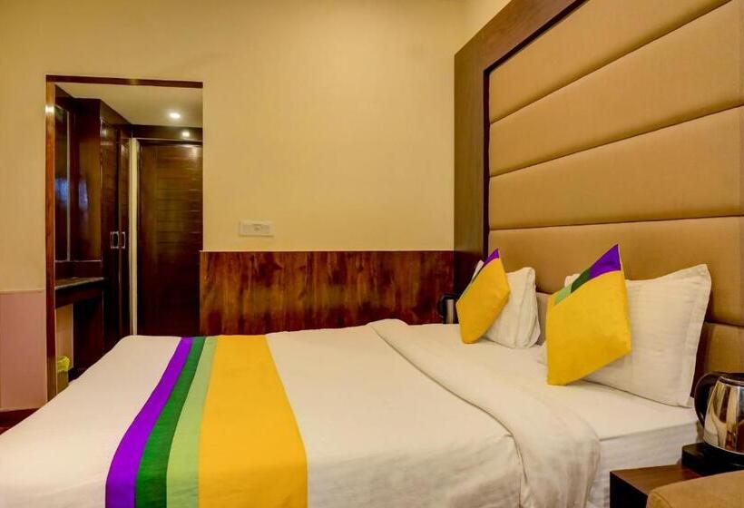 בית מלון כפרי Itsy By Treebo  Himshri