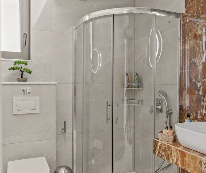 فندق Kouros Stone Suites